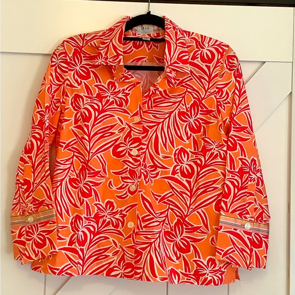 Izod Woman’s Light Jacket Shirt L